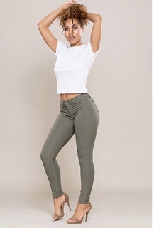 Parker McKenna Posey feet photo thumbnail