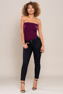 Parker McKenna Posey feet photo thumbnail