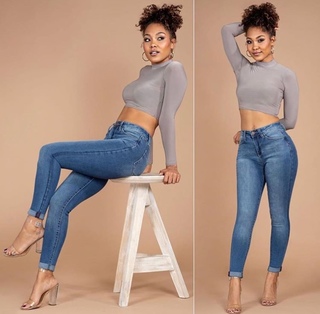 Parker McKenna Posey feet photo thumbnail