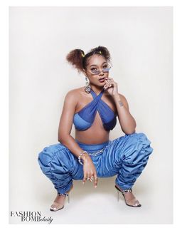 Parker McKenna Posey feet photo thumbnail
