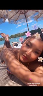 Parker McKenna Posey feet photo thumbnail