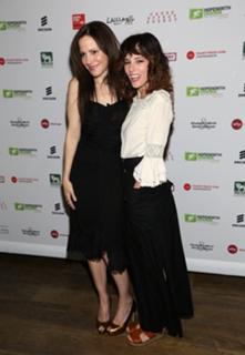Parker Posey feet photo thumbnail