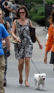 Parker Posey feet photo thumbnail