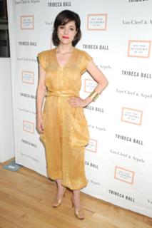 Parker Posey feet photo thumbnail