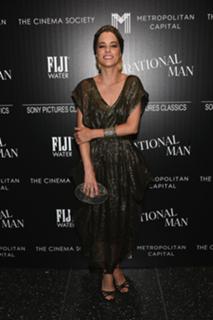 Parker Posey feet photo thumbnail