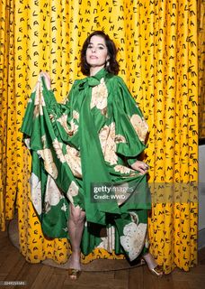 Parker Posey feet photo 3