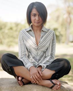 Parminder Nagra feet photo thumbnail