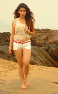 Parul Gulati feet photo thumbnail