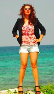 Parul Gulati feet photo thumbnail