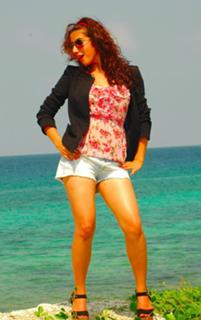 Parul Gulati feet photo thumbnail