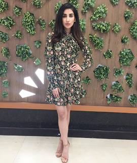 Parul Gulati feet photo thumbnail