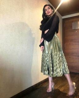 Parul Gulati feet photo thumbnail