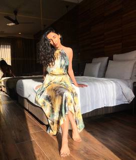 Parul Gulati feet photo thumbnail