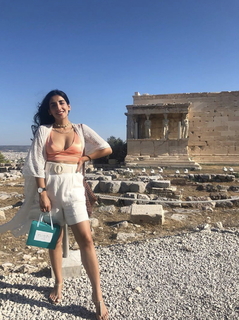 Parul Gulati feet photo thumbnail