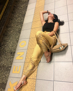 Parul Gulati feet photo thumbnail