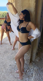 Parul Gulati feet photo thumbnail