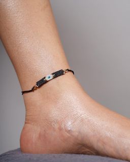 Parul Gulati feet photo thumbnail