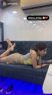 Parul Gulati feet photo thumbnail