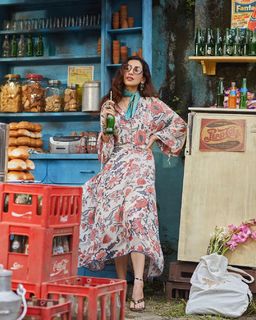 Parul Gulati feet photo thumbnail