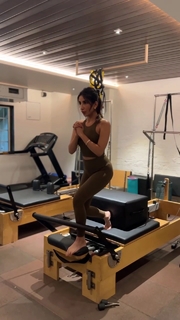 Parul Gulati feet photo thumbnail