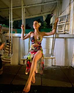 Parul Gulati feet photo thumbnail