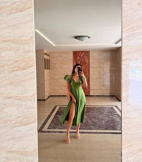 Parul Gulati feet photo thumbnail