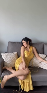 Parul Gulati feet photo thumbnail