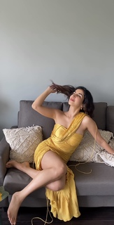 Parul Gulati feet photo thumbnail