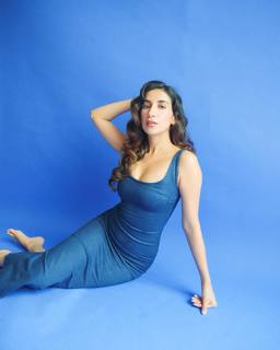 Parul Gulati feet photo thumbnail