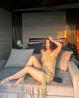 Parul Gulati feet photo thumbnail
