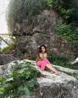 Parul Gulati feet photo thumbnail