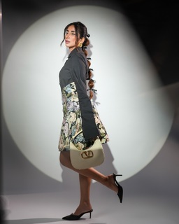 Parul Gulati feet photo thumbnail