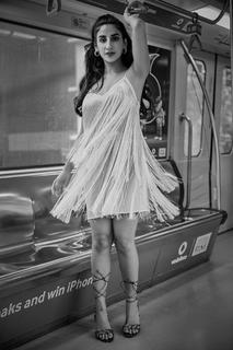 Parul Gulati feet photo thumbnail