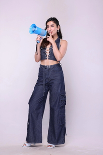 Parul Gulati feet photo thumbnail