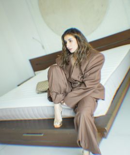 Parul Gulati feet photo thumbnail