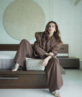 Parul Gulati feet photo thumbnail