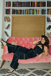 Parul Gulati feet photo thumbnail