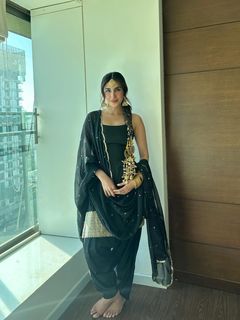 Parul Gulati feet photo 12