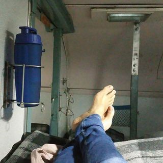 Parvathi feet photo 18