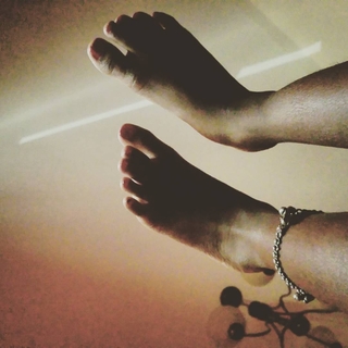 Parvathi feet photo 19