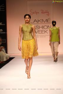 Parvathy Omanakuttan feet photo 6