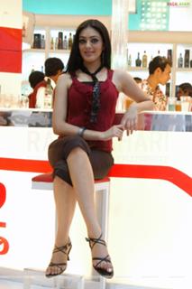 Parvati Melton feet photo 1