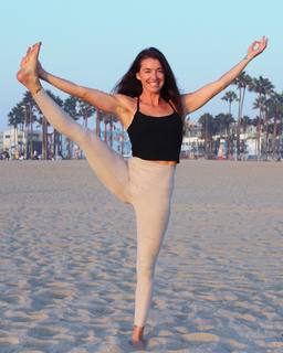 Parvati Shallow feet photo 17