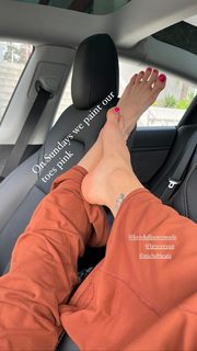Parvati Shallow feet photo 14