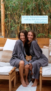 Parvati Shallow feet photo 11