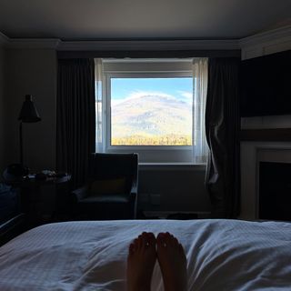 Pascale Hutton feet photo 2