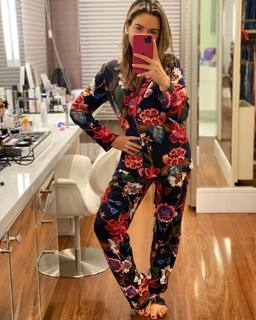 Patricia Abravanel feet photo thumbnail