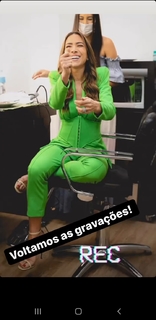 Patricia Abravanel feet photo thumbnail