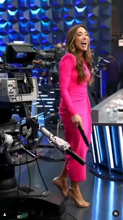 Patricia Abravanel feet photo thumbnail