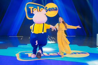 Patricia Abravanel feet photo thumbnail